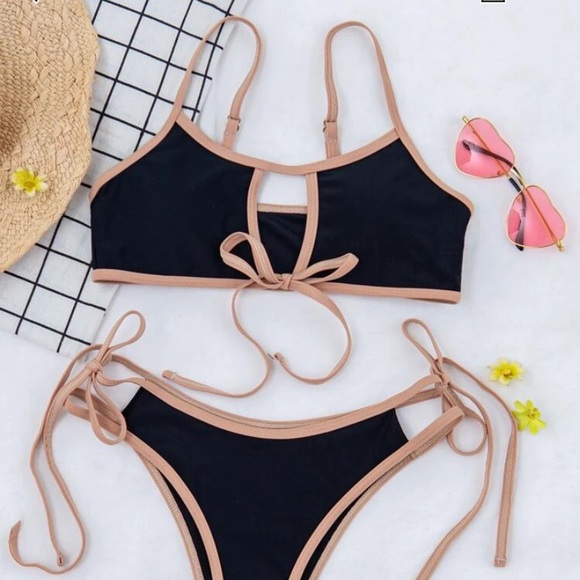 Swimsuit - Picture 3 of 7